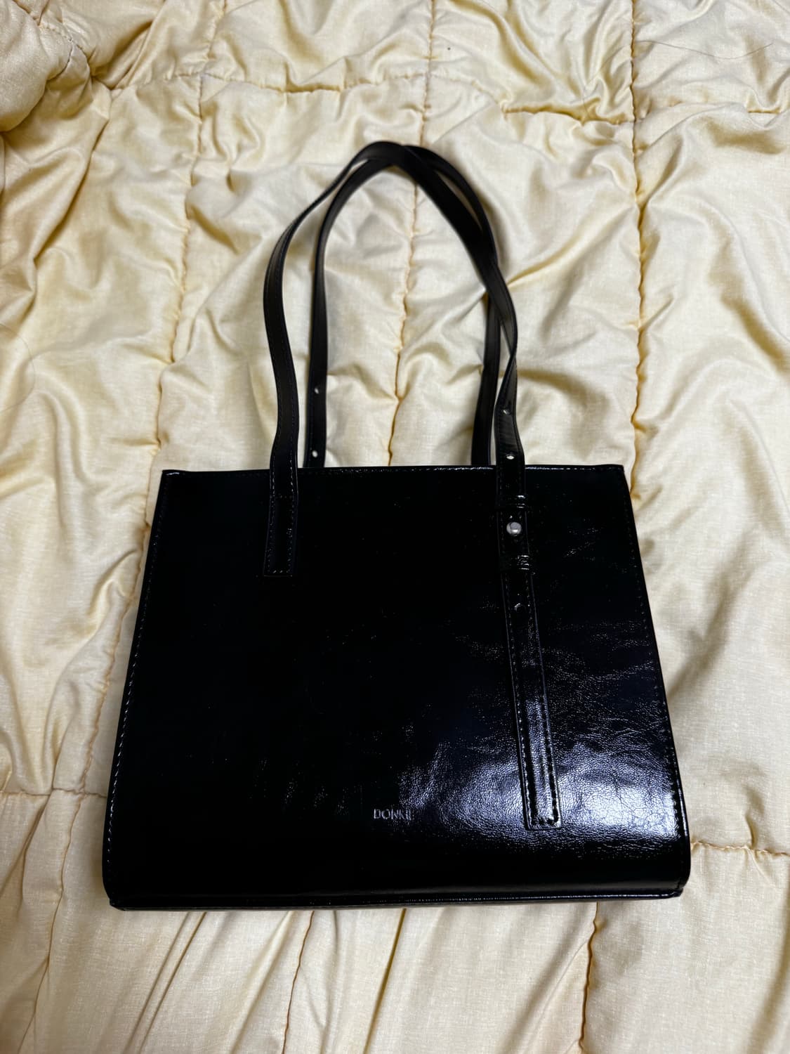 돈키 스퀘어 숄더백 블랙 상품이미지1