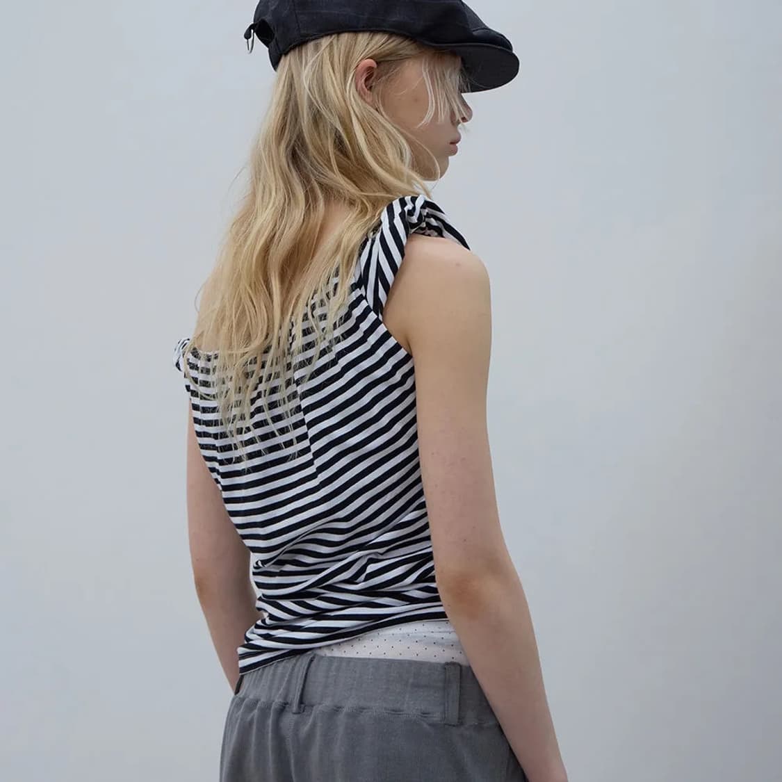 STRIPE OFF SHOULDER TOP(BLAK) 상품이미지2