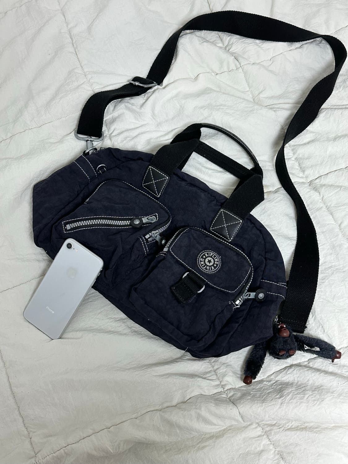 키플링 차콜 숄더 크로스백 상품이미지1