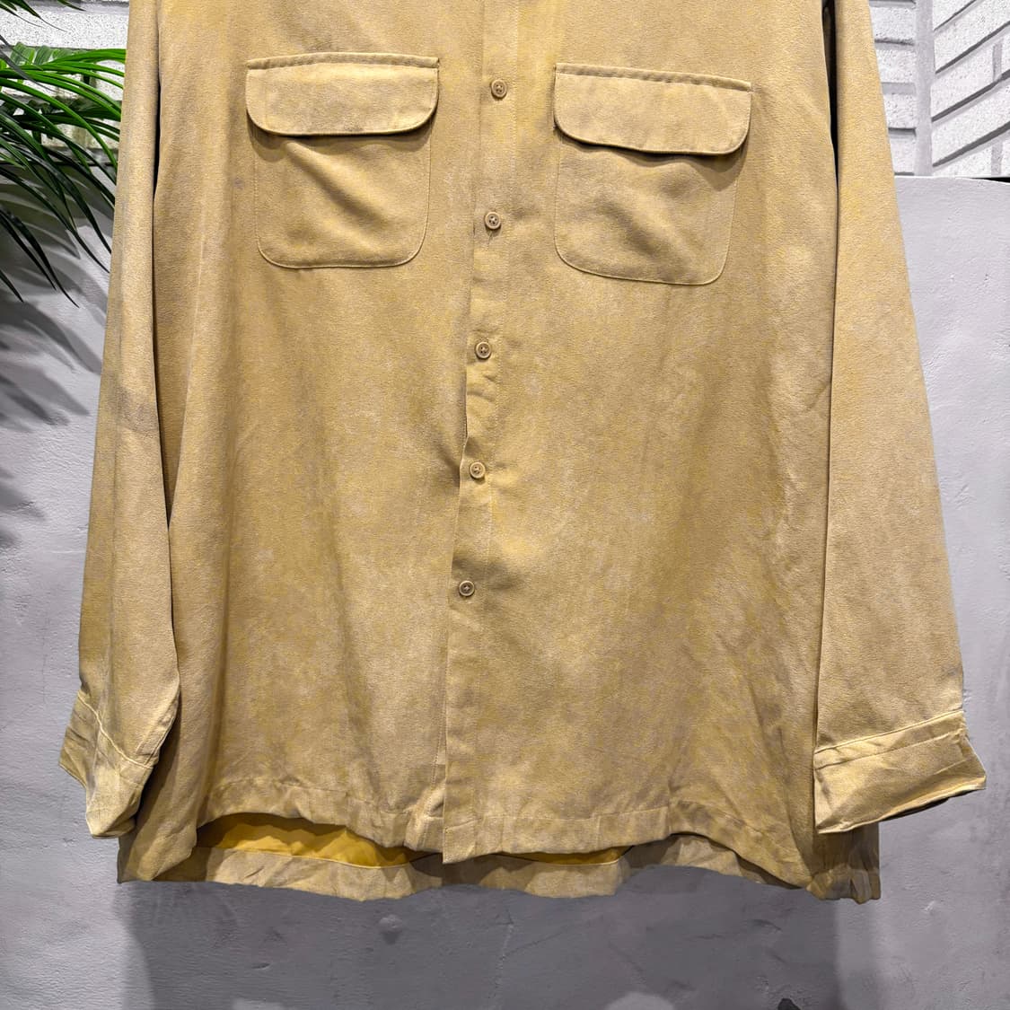 VAN HEUSAEN 반 휴센 웰메이드 스웨이드셔츠 투포켓 디테일 엘로우 상품이미지5