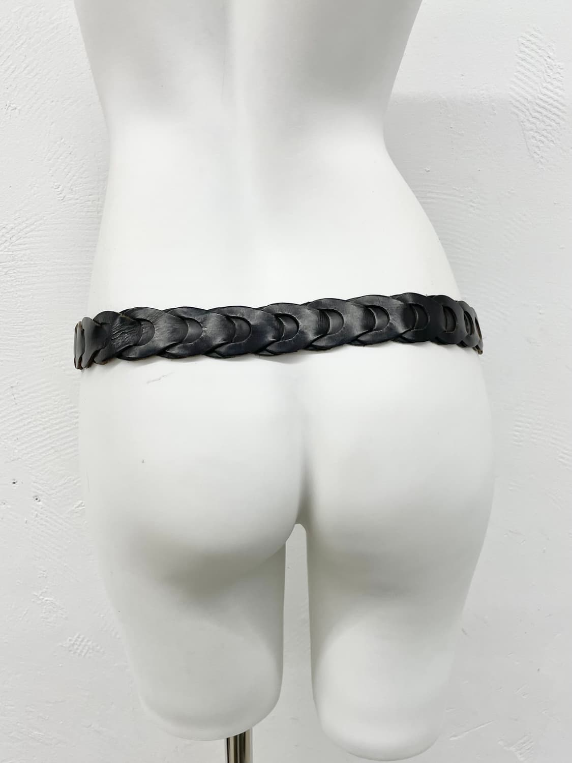 게스 리얼레더 디테일 위빙 버클 벨트 상품이미지4