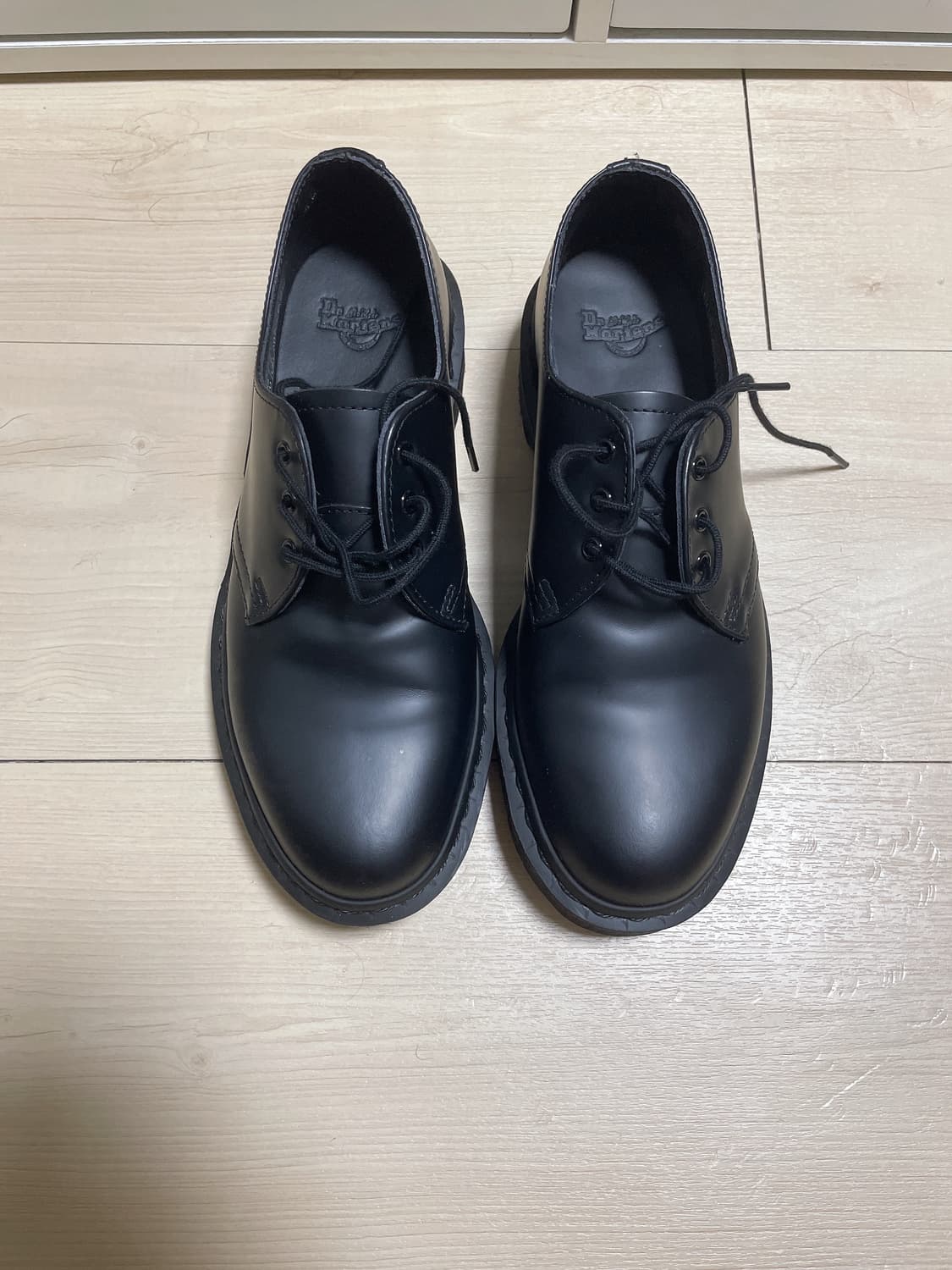 닥터마틴 1461 3홀 모노 블랙 새상품 250 사이즈 상품이미지4