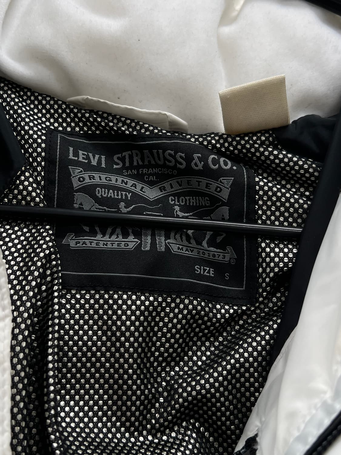 리바이스 솜 롱패딩 화이트 상품이미지4