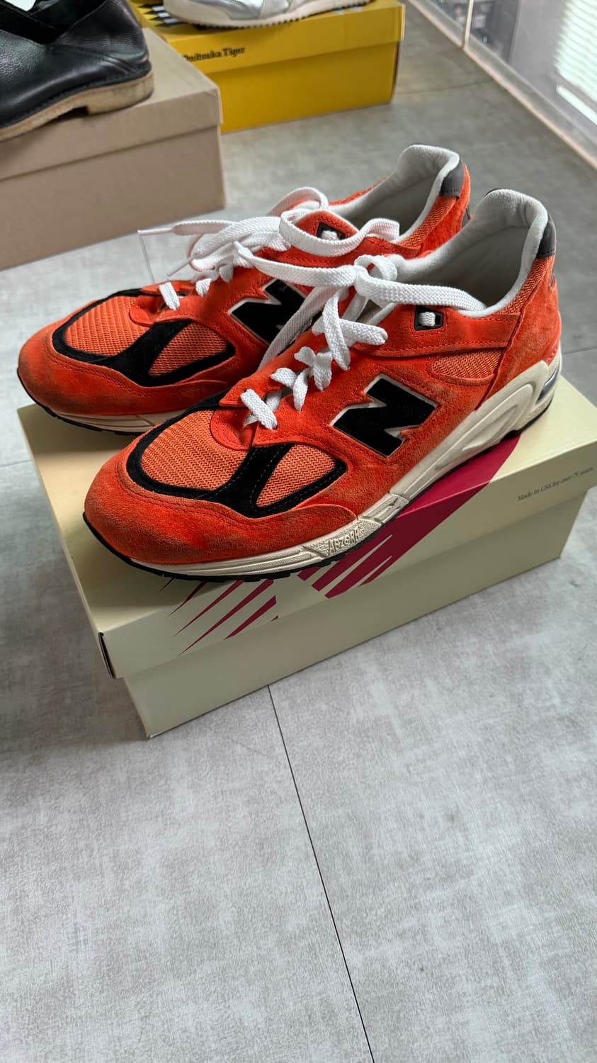 뉴발란스/990v2/usa/275/마리골드블랙 상품이미지1