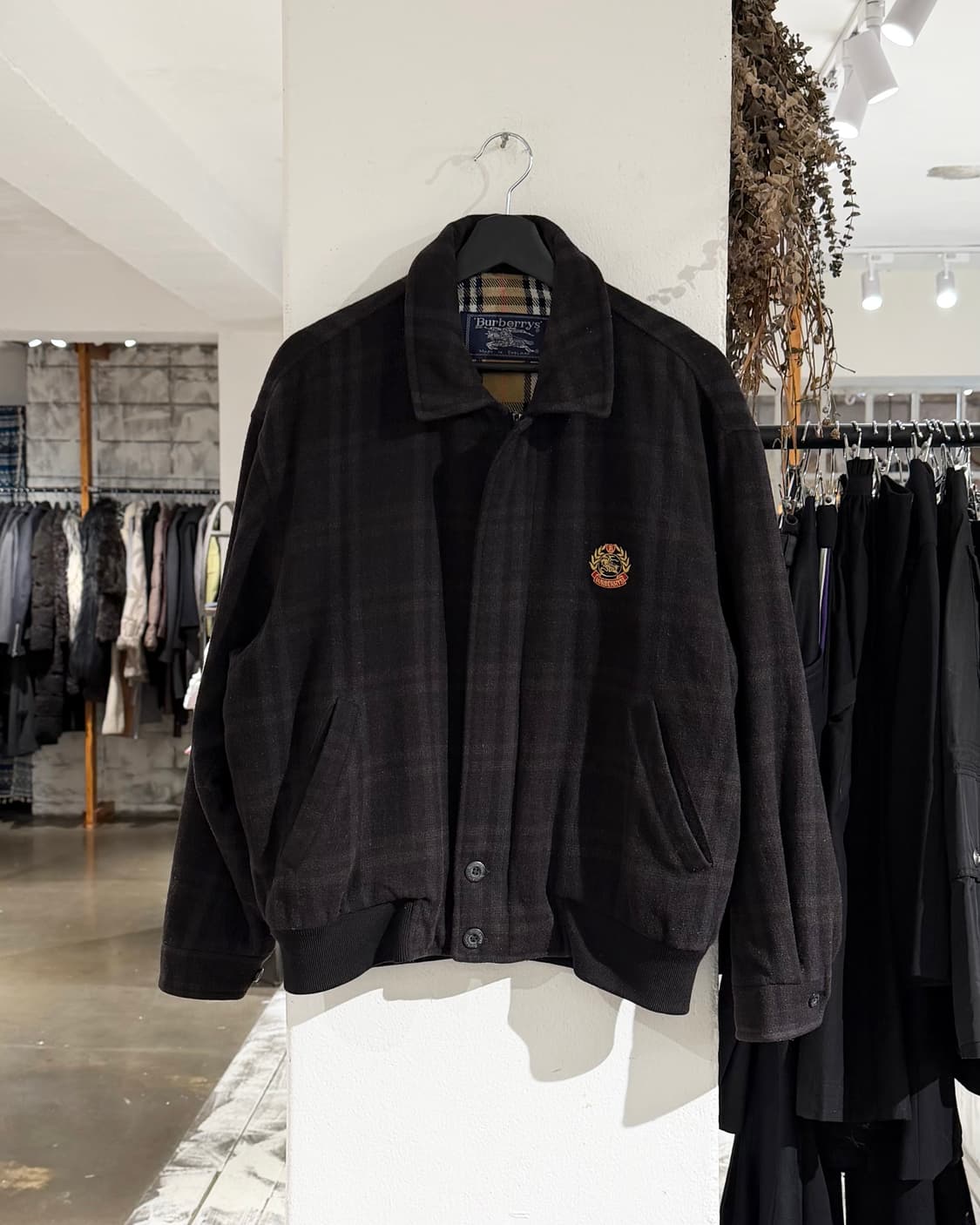 버버리 다크브라운 90s 크레스트 로고 블루종 자켓 상품이미지1
