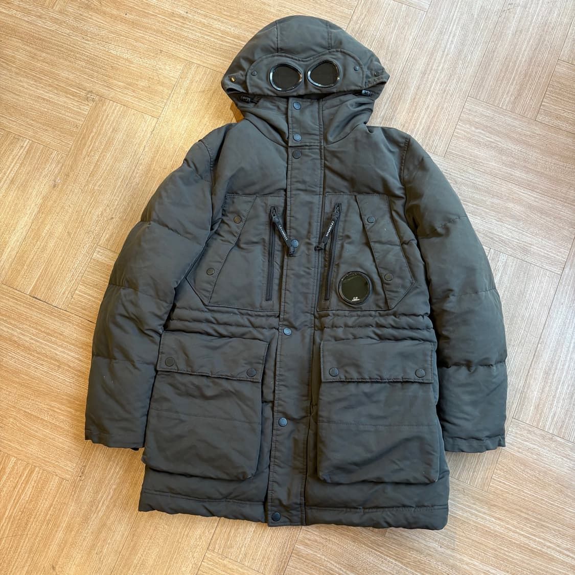 씨피컴퍼니 다비드 렌즈 덕 다운 푸퍼 자켓 상품이미지1