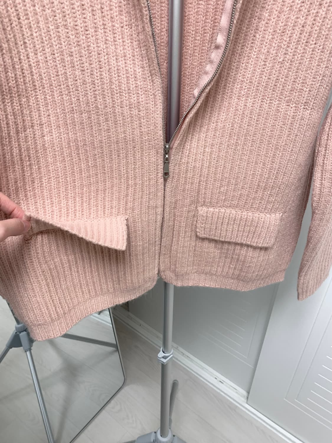 더히스토리 니트집업 새상품 상품이미지3