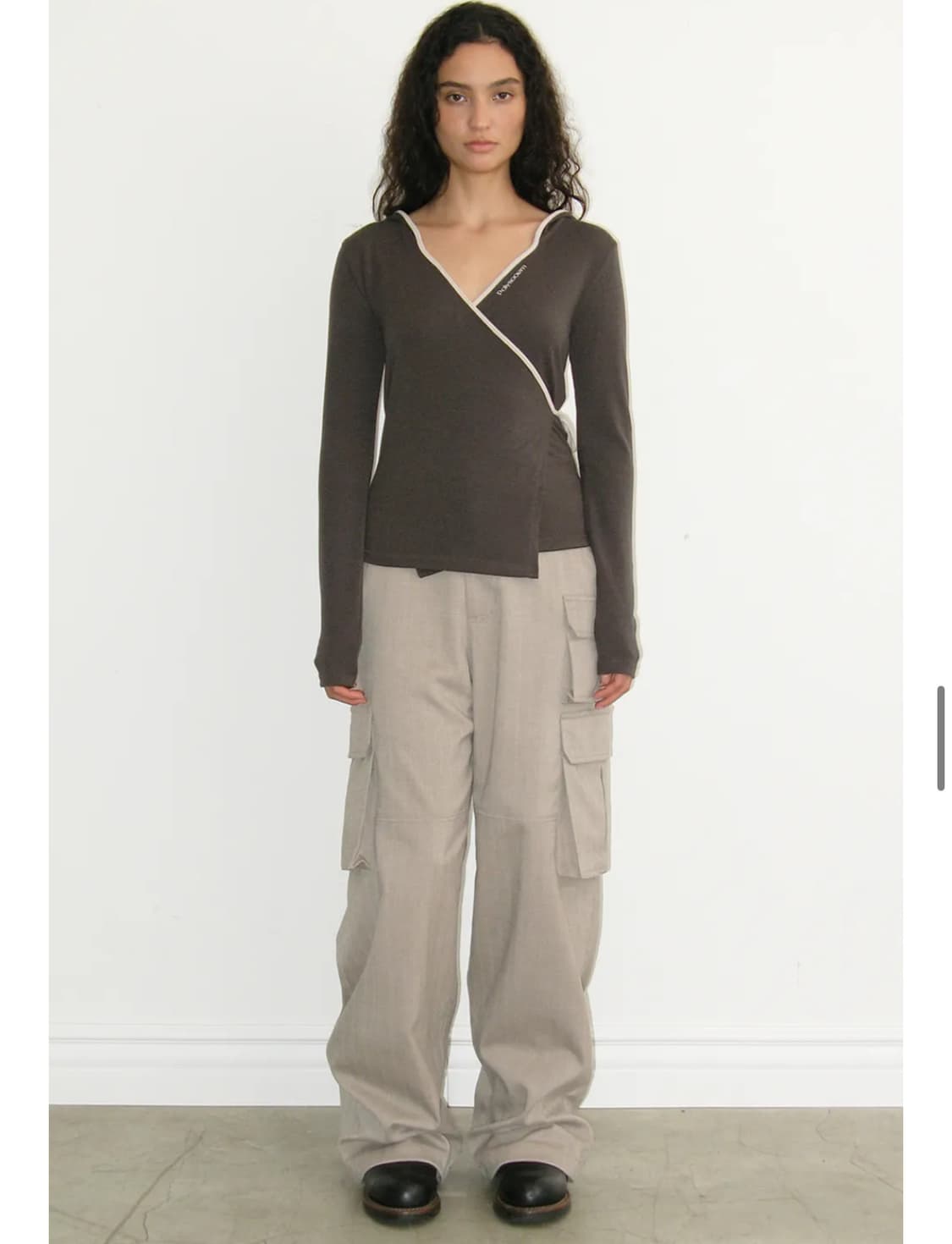 폴리수엠 헤링본 카고팬츠 카키브라운 상품이미지2