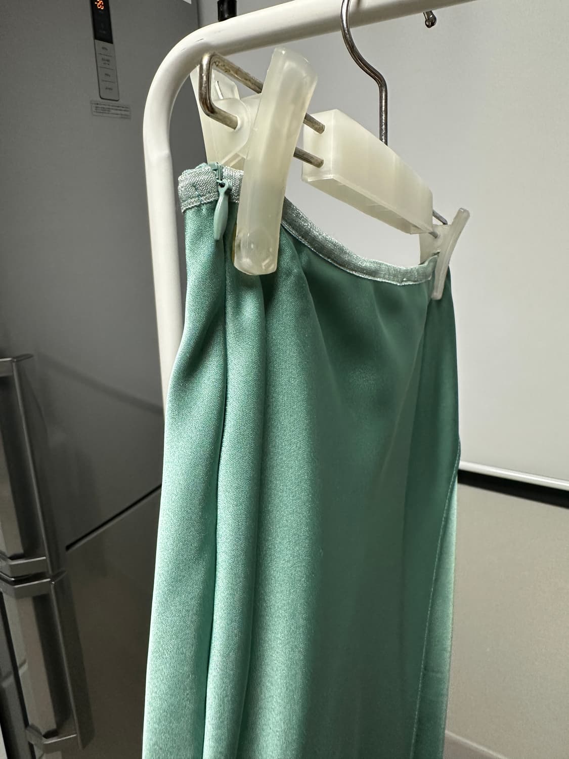 고퀄리티 실크 트임 롱치마 s 상품이미지4