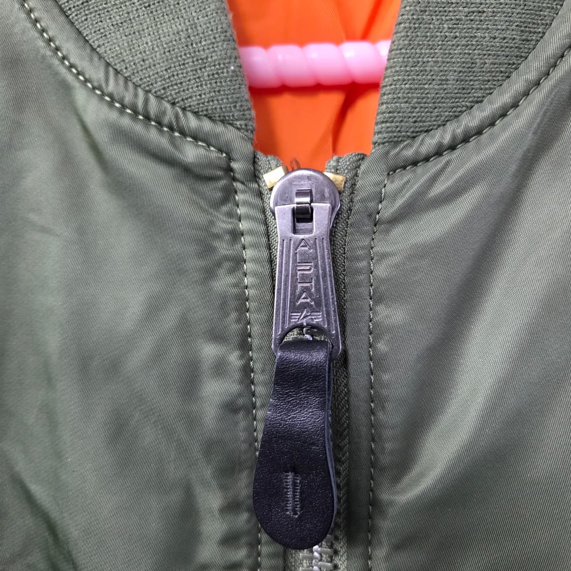 가슴둘레 118 / 알파인더스트리 A급 MA-1 항공점퍼 리버시블 양면 상품이미지2