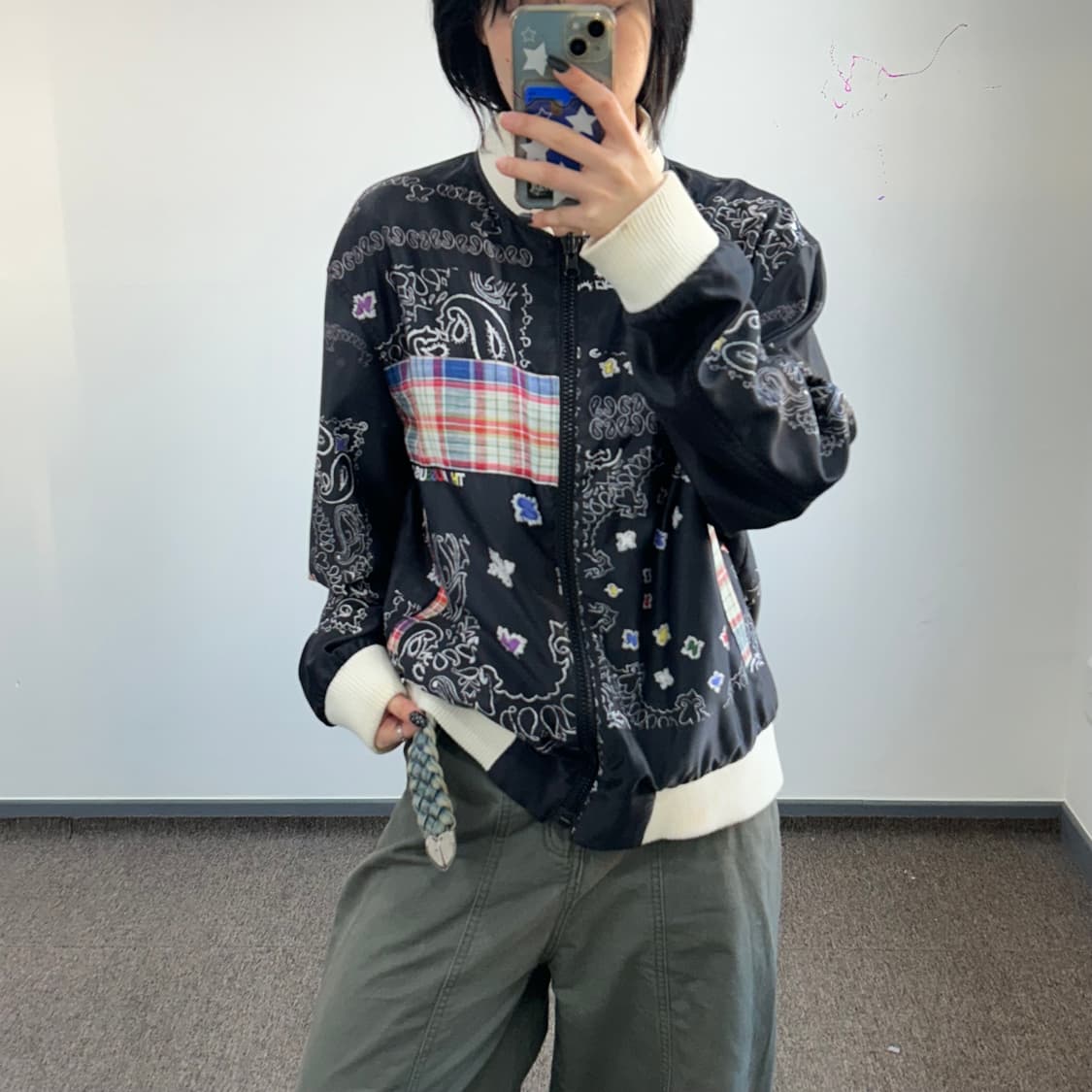 The museum visitor 더 뮤지엄 비지터 반다나 리버시블자켓 상품이미지1