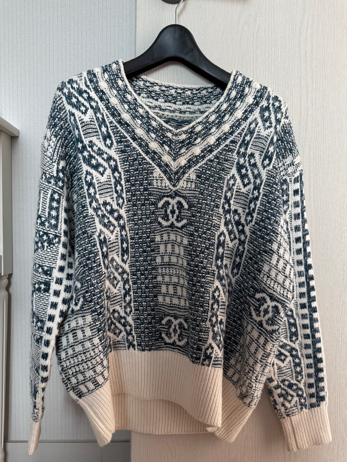 브이넥 니트  상품이미지1