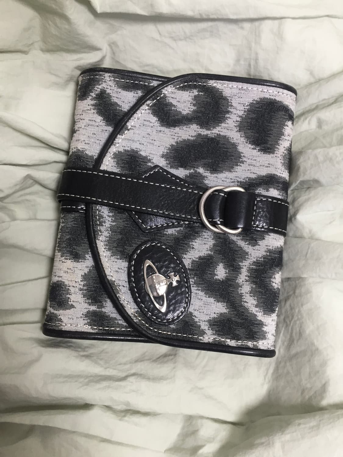 비비안 웨스트우드 고전 호피 6공 다이어리 상품이미지1