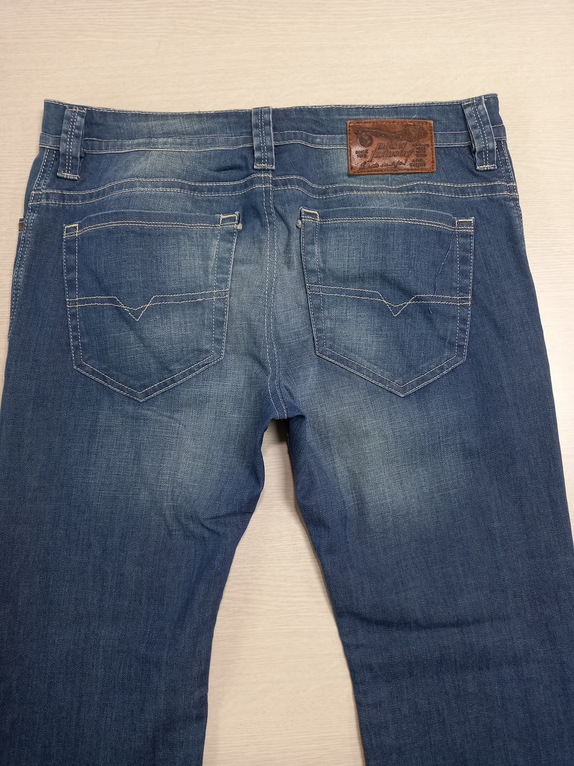 32 DIESEL 워싱 스판 슬림일자진 32-406 상품이미지4