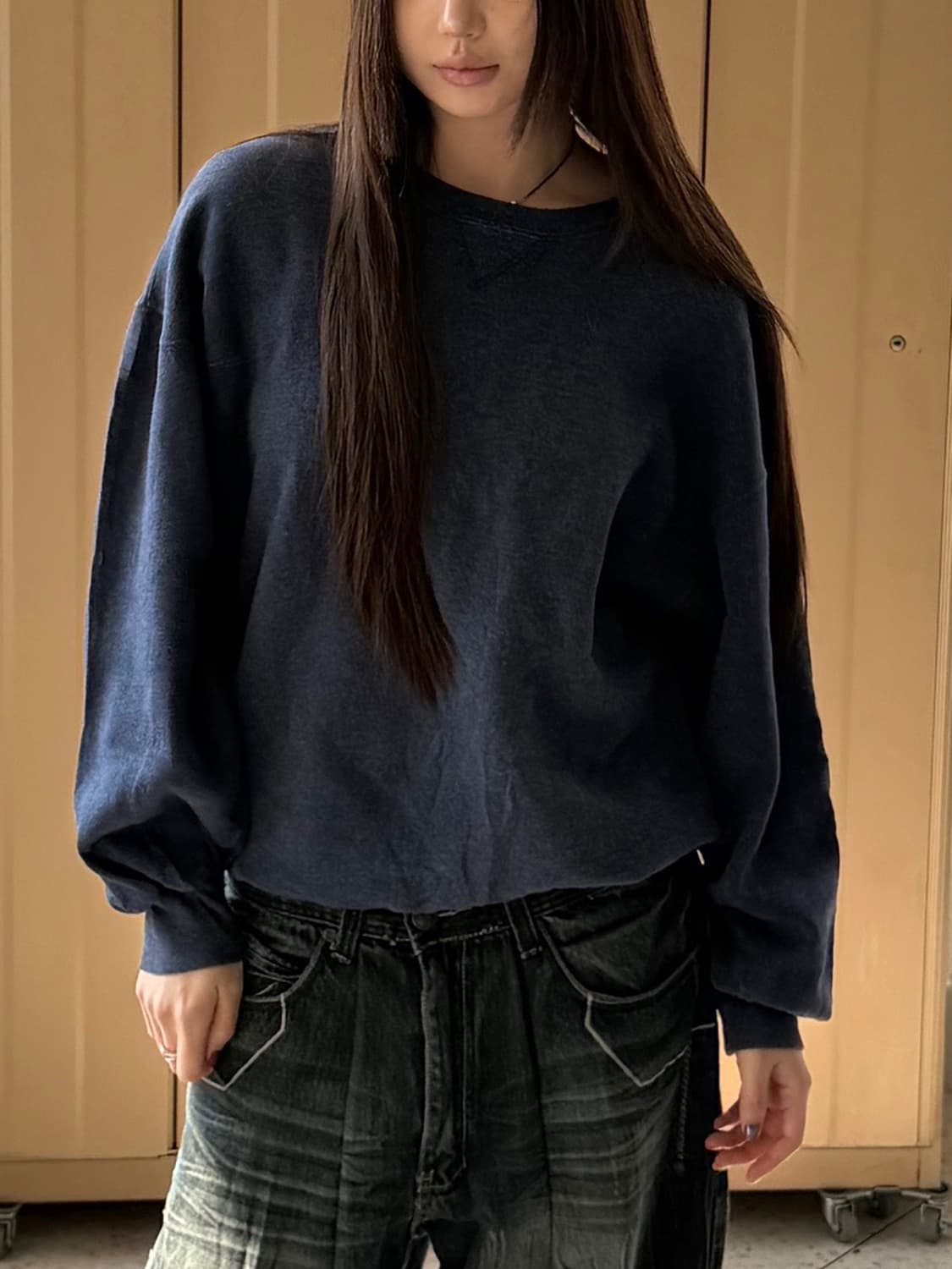 러셀 90‘s 맨투맨 차콜 상품이미지1