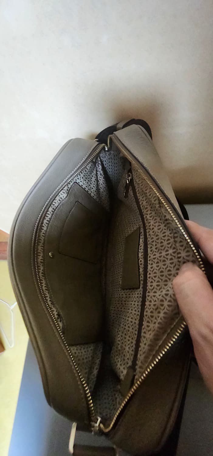 루이까또즈 남성 크로스백 상태굿 새급 가격인하 상품이미지8