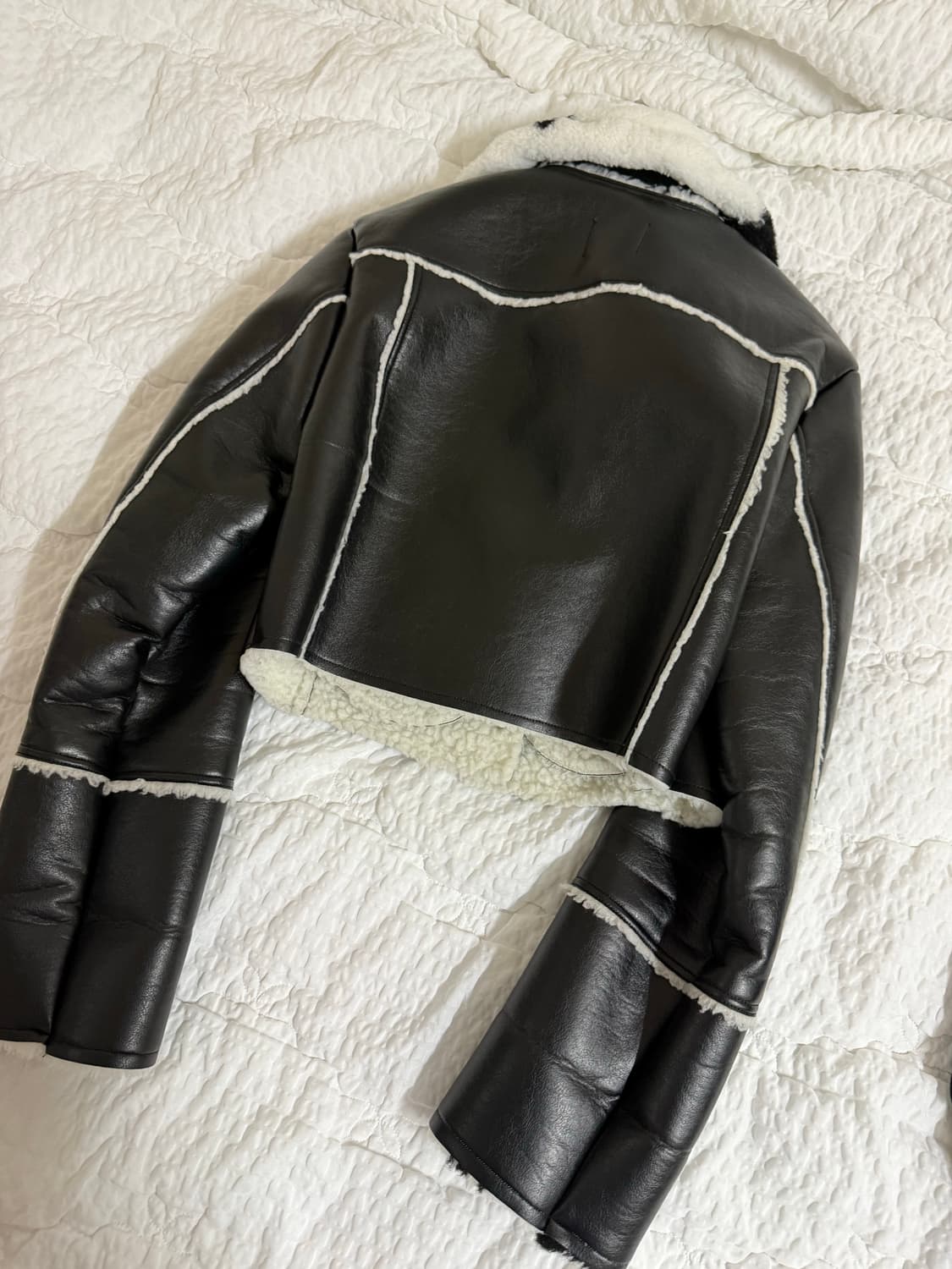 러브이즈트루 ow cow 무스탕 상품이미지6