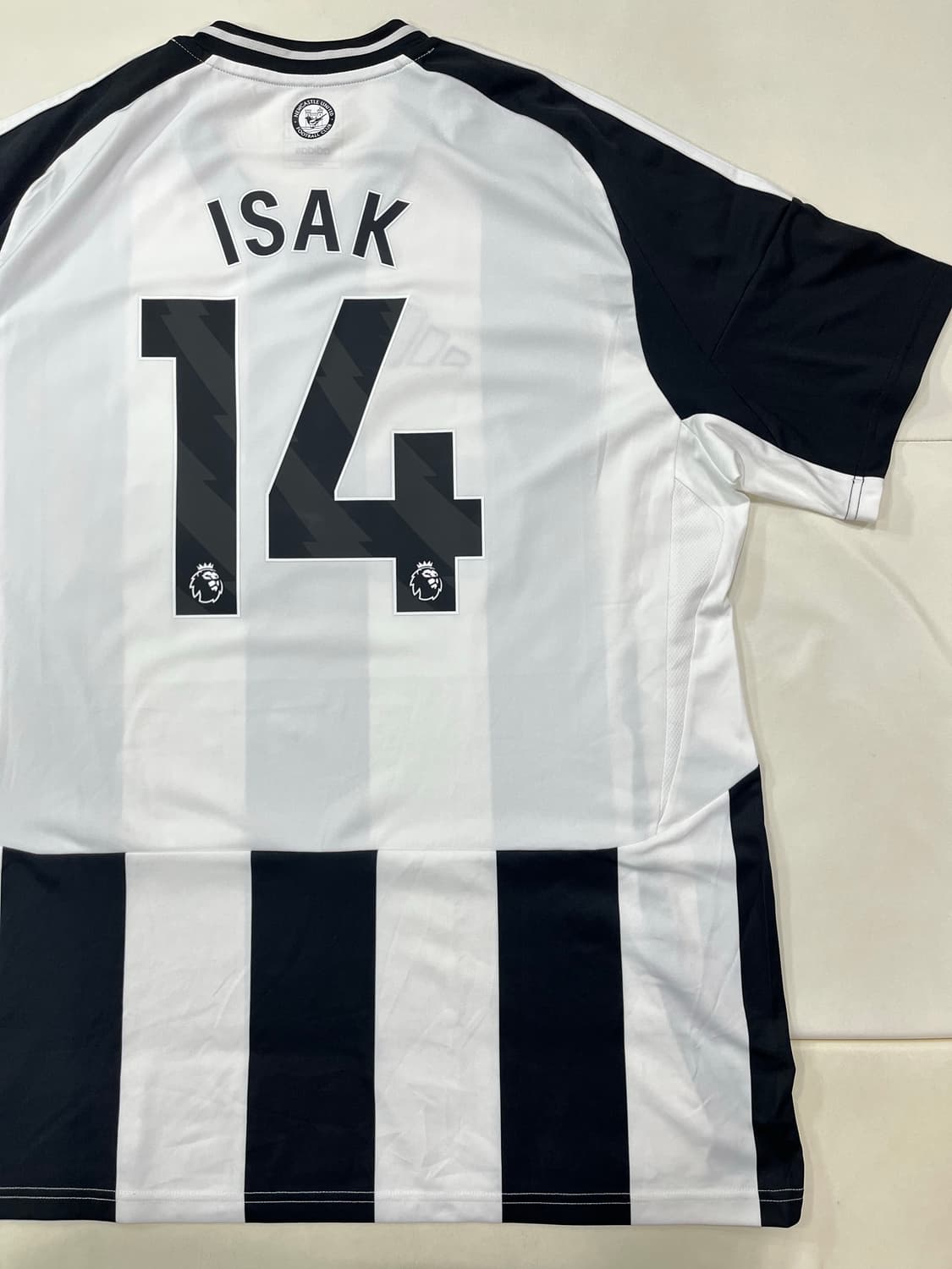 아디다스 24-25 뉴캐슬 유나이티드 FC 홈 알렉산데르 이사크 상품이미지7