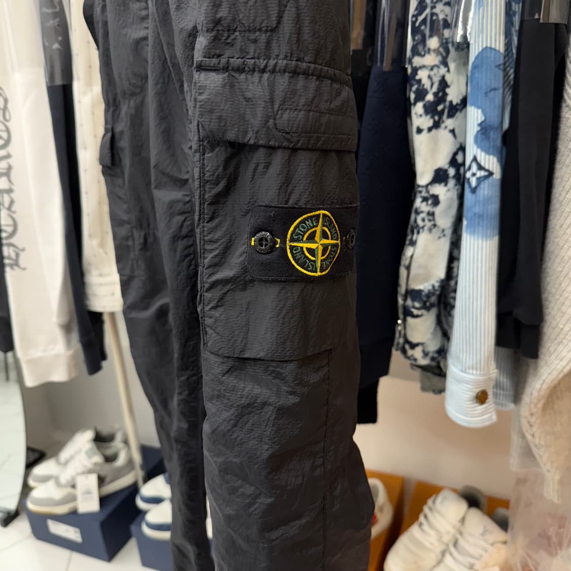 [백화점/32] 스톤아일랜드 나일론 팬츠 블랙 상품이미지3