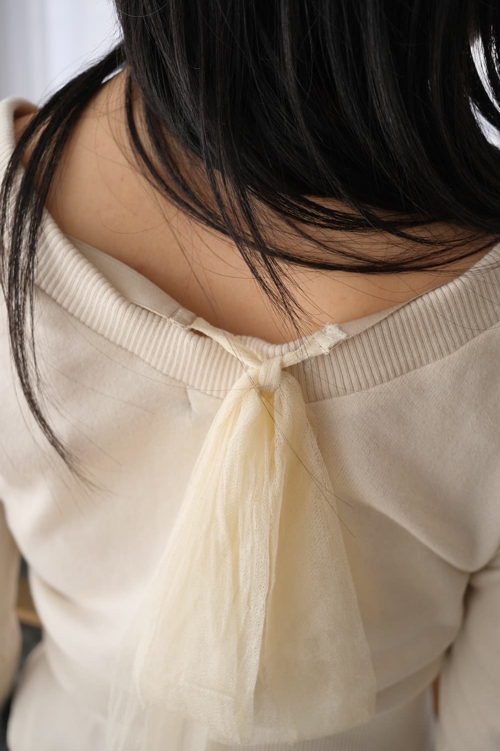 Ribbon v-neck knit top 상품이미지4