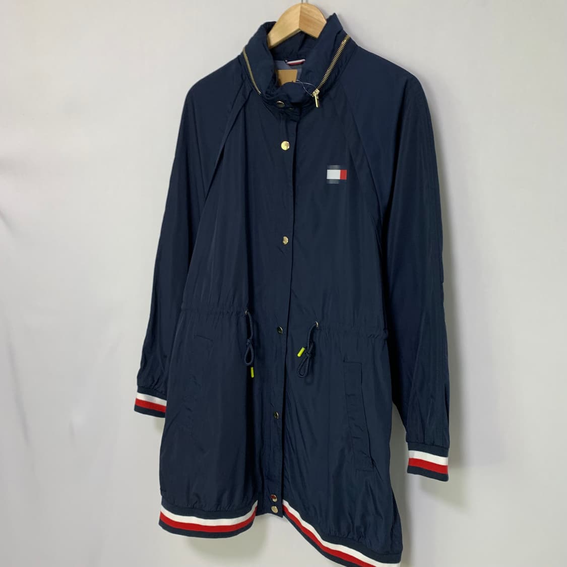 타미힐피거 네이비 지퍼넥 금장 여성 바람막이 슬림 코트 점퍼 상품이미지2