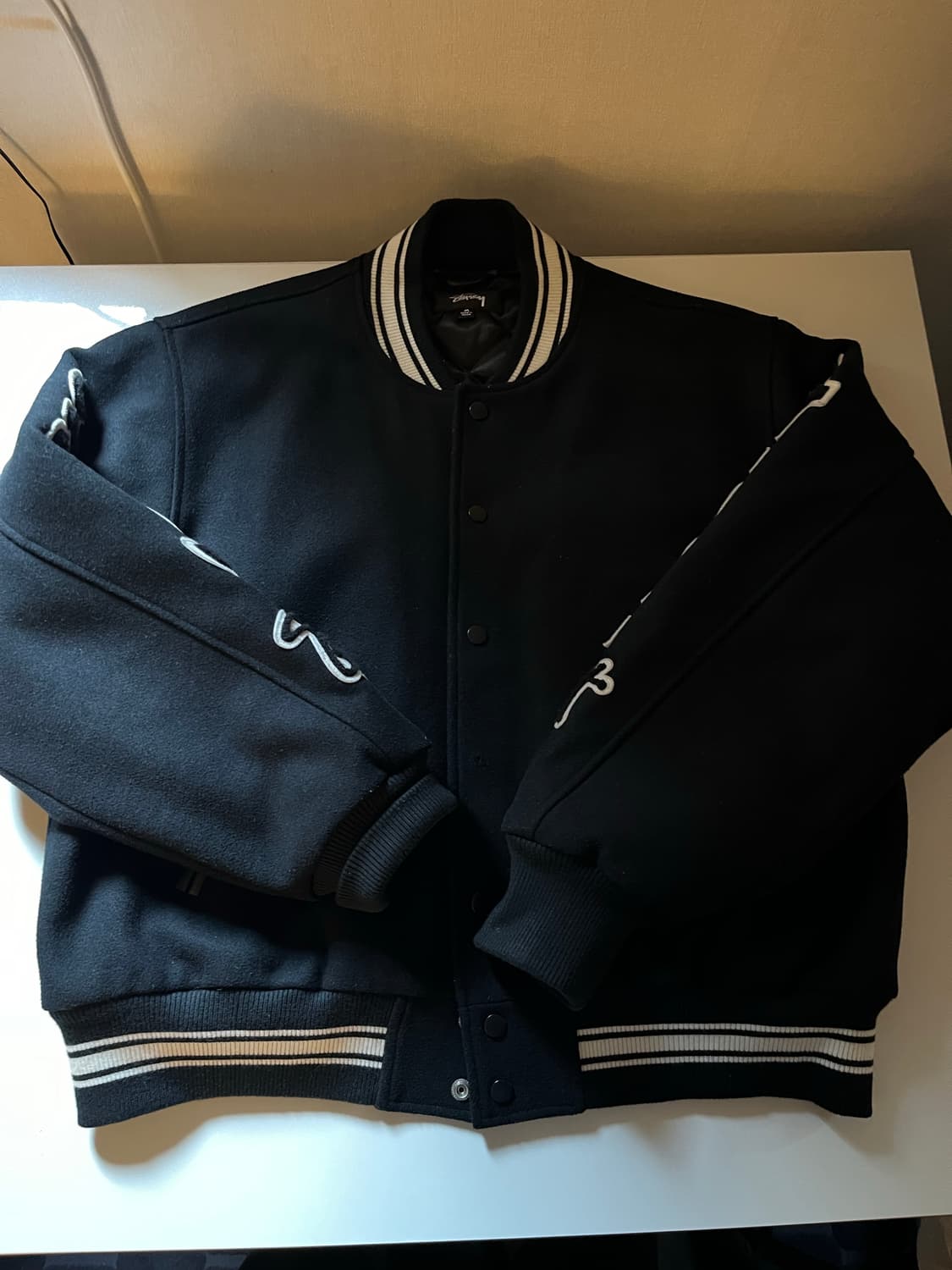 스투시 바시티 자켓 상품이미지1