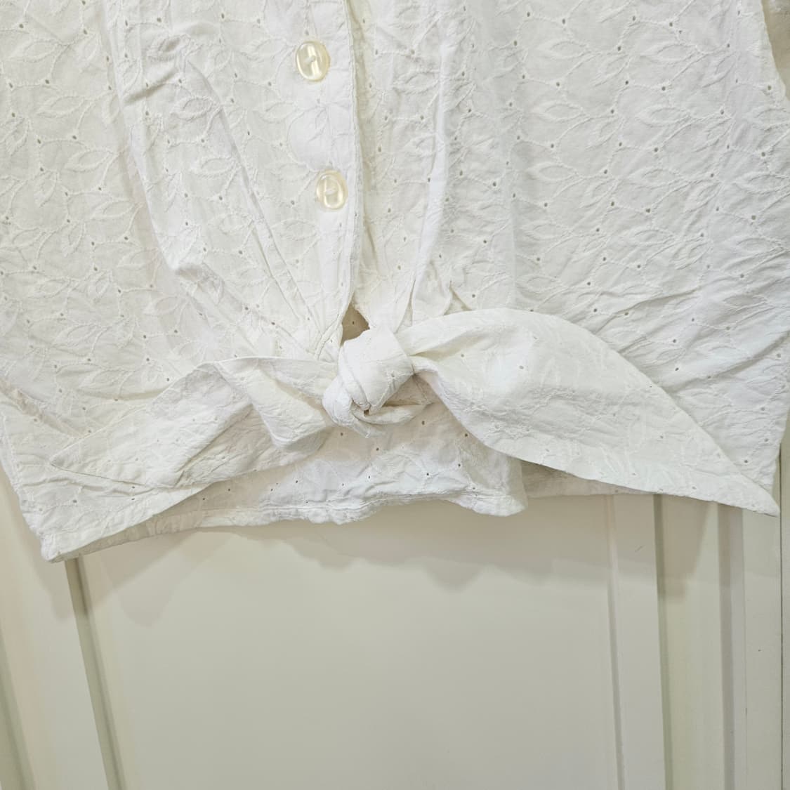 펀칭 크롭 반팔 블라우스 화이트 상품이미지6