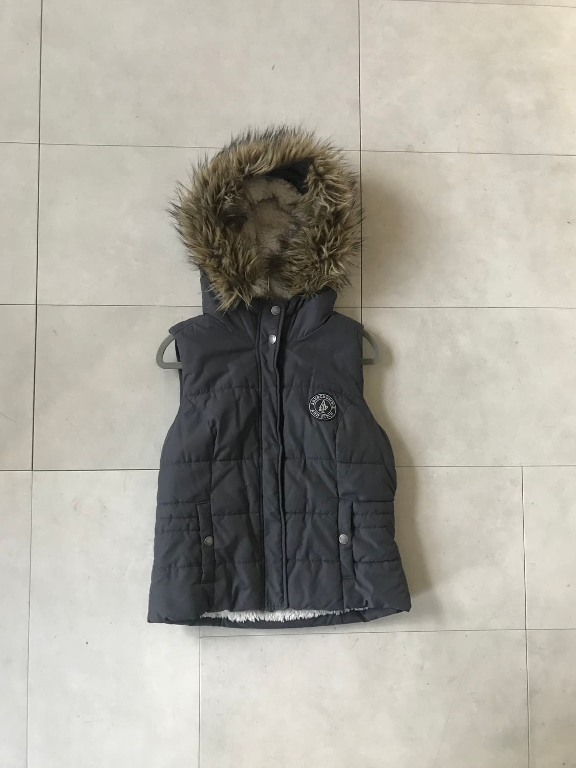 아베크롬비 그레이 울프죠 패딩조끼 상품이미지6