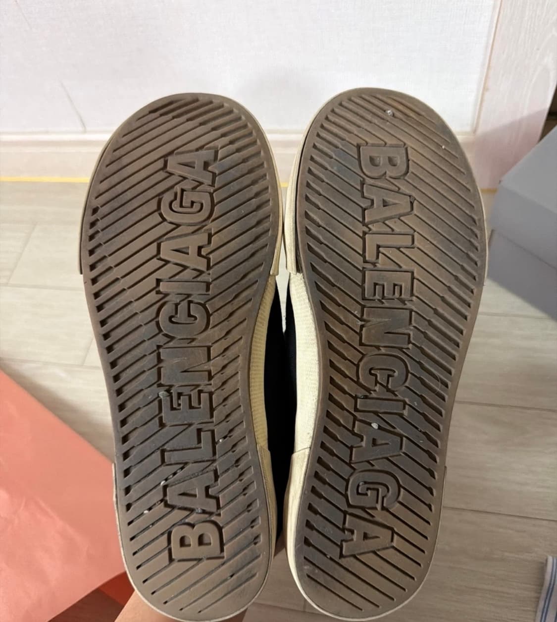 발렌시아가 파리스 스니커즈 상품이미지7