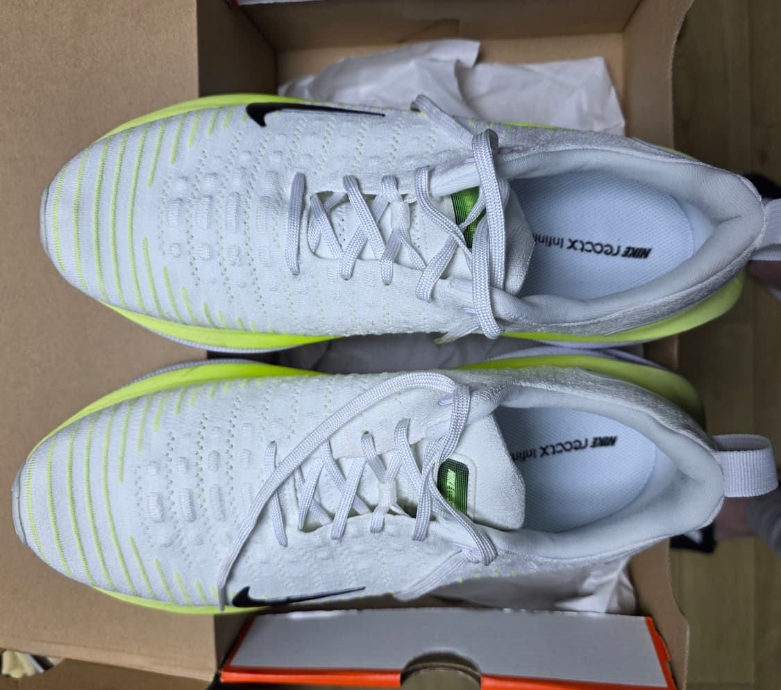 나이키 리액트 인피니티런 4 300 상품이미지2