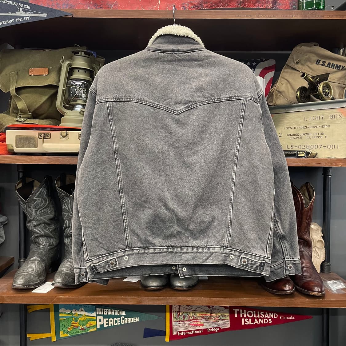 리바이스 실버탭 흑청 쉐르파 데님 트러커 자켓 상품이미지2