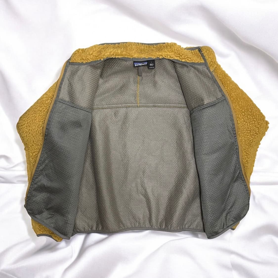 Patagonia Deep Pile Classic Cardigan 상품이미지5