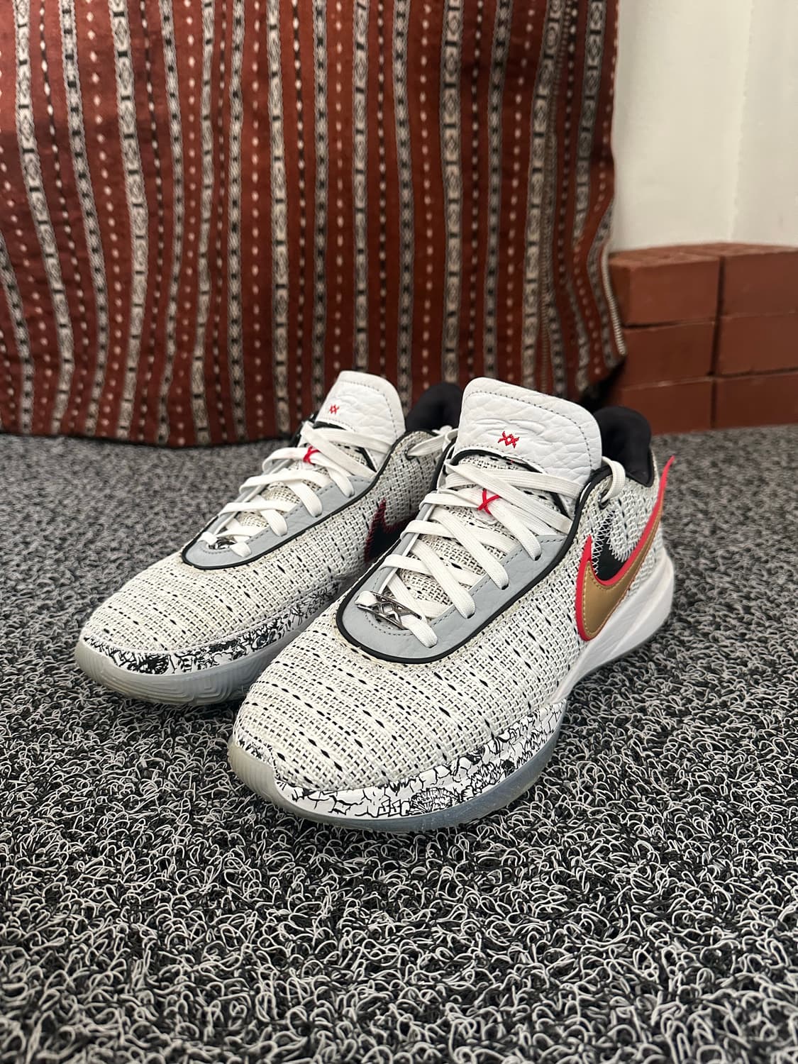 나이키 르브론 20 화이트 골드 275mm 상품이미지5