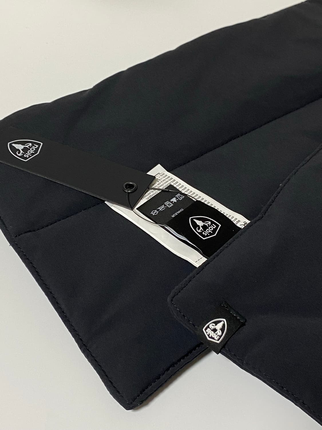 (새상품) 노비스 패딩 머플러 블랙  상품이미지3