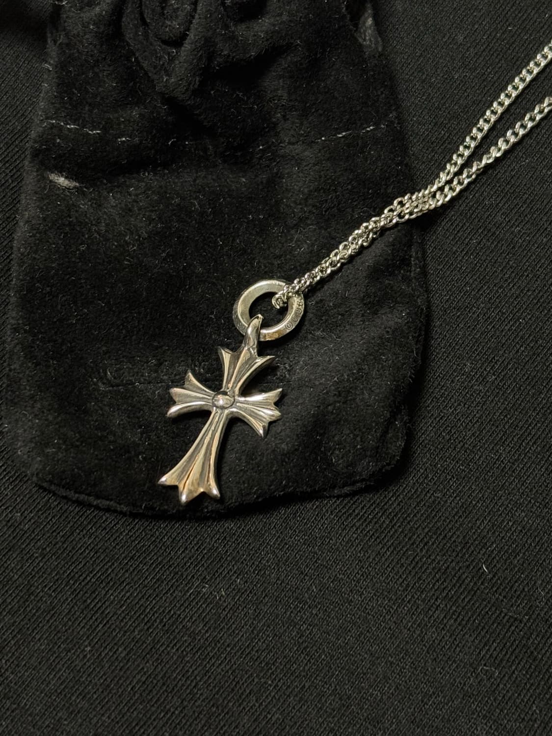 크롬하츠 타이니 크로스 참 펜던트 실버 목걸이 상품이미지3