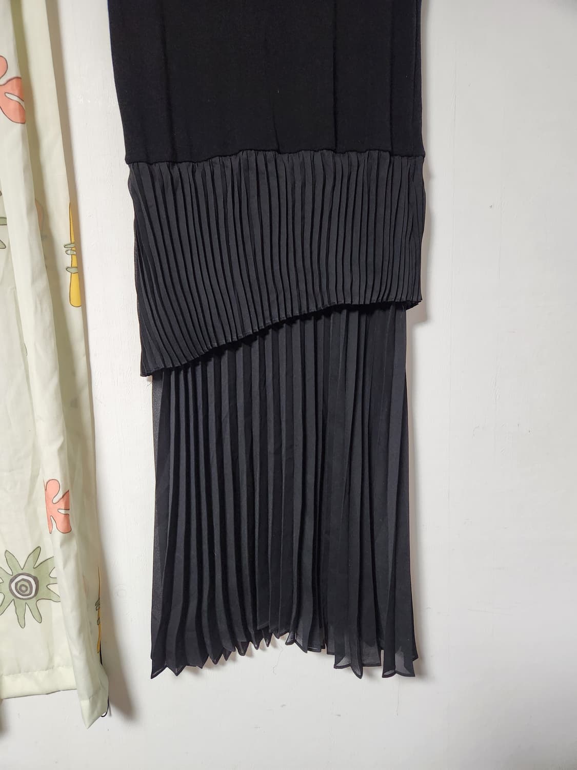 LE PITTA 블랙 플리츠 롱 원피스85-92-165 상품이미지4