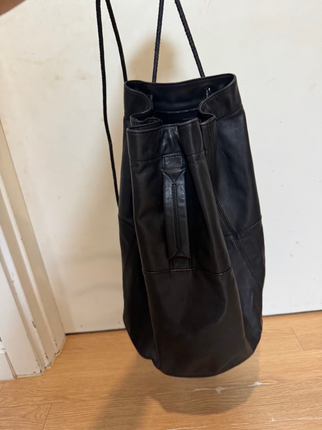 rag&bone 랙앤본 레더 버킷백 상품이미지3