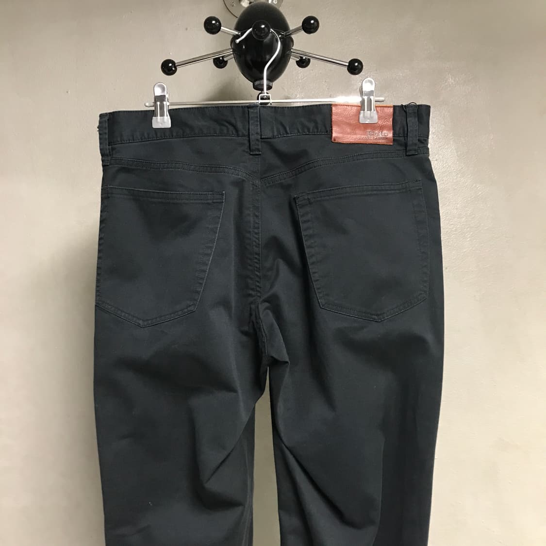 폴로 랄프로렌 블랙 팬츠 - 상품이미지2