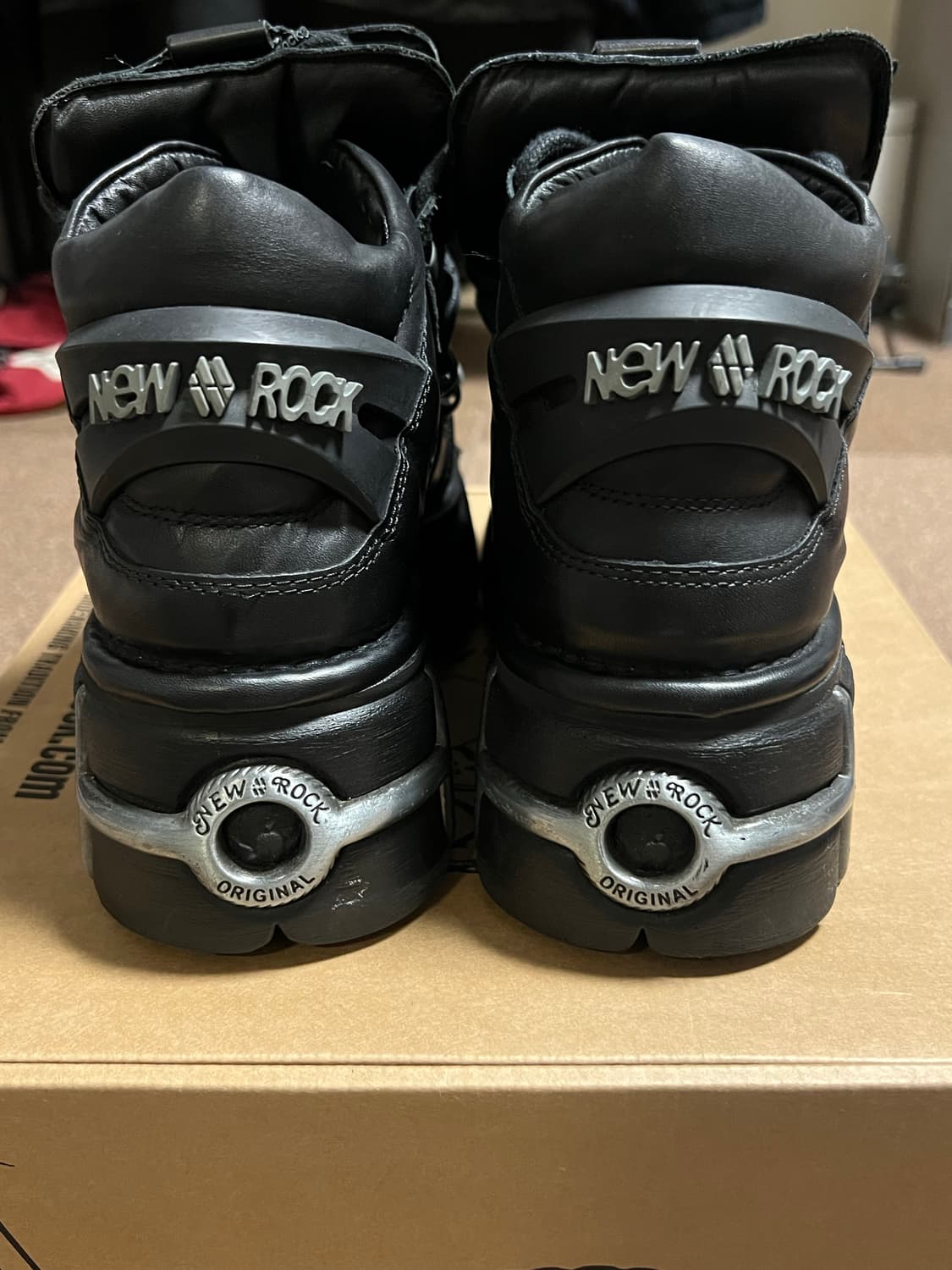 뉴락 메탈릭 아이코닉 m-106-S1 클래식(270) 상품이미지3