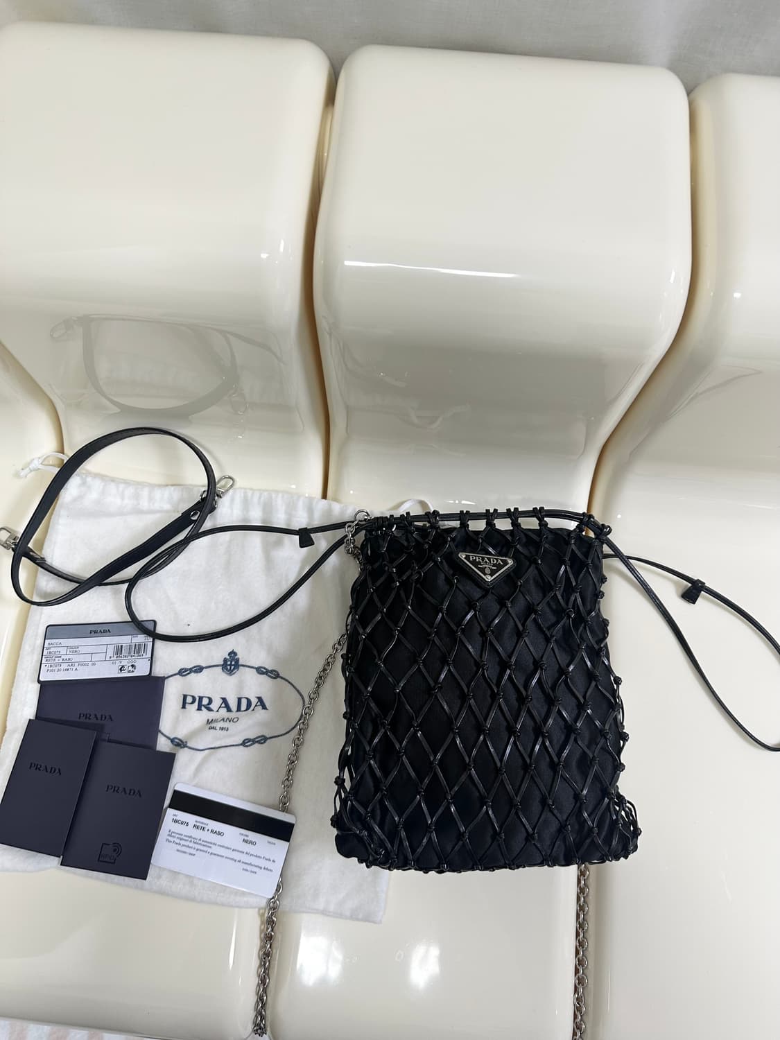 [A+ 정품] 프라다 네트 버킷백 크로스 상품이미지1