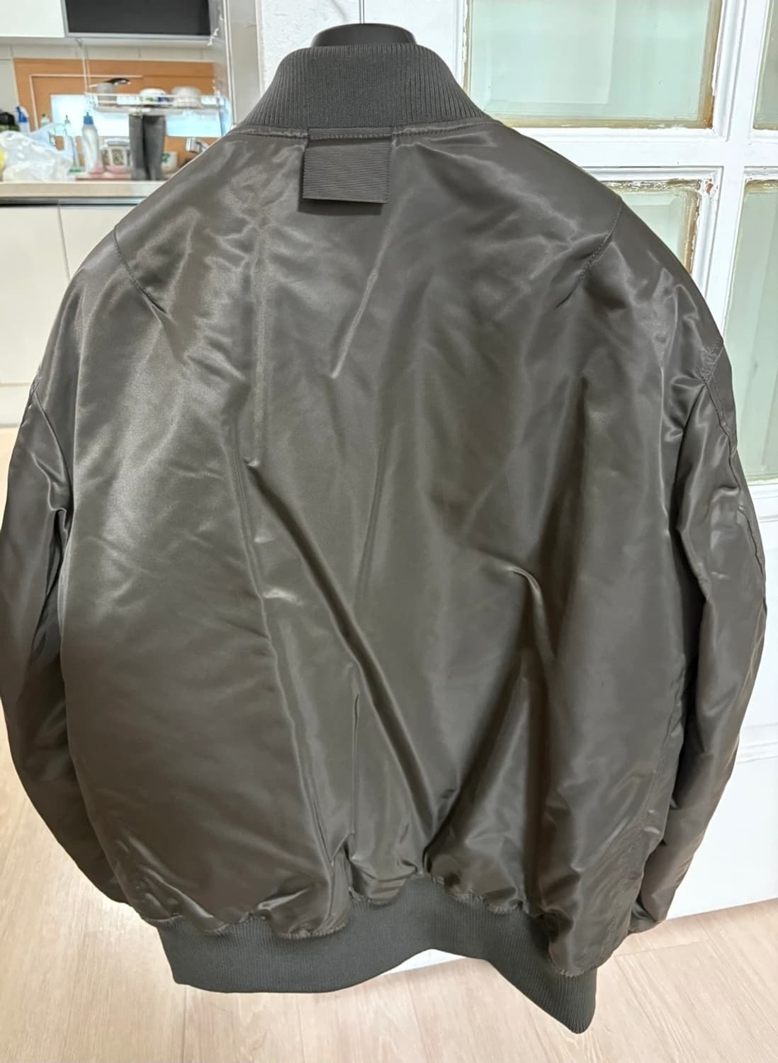 유니클로 질샌더 MA-1 자켓(그레이) 상품이미지3