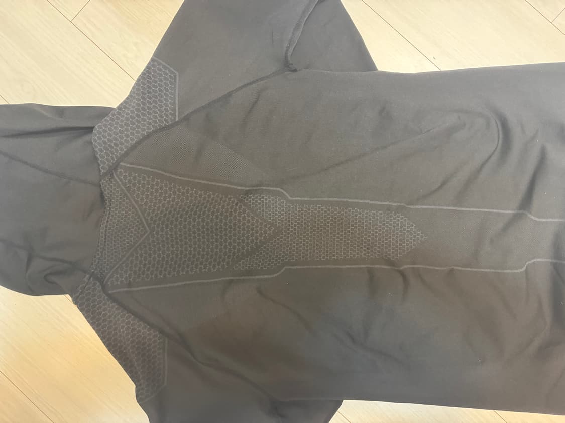Gymshark 짐샤크 오닉스 v1 후디 L 사이즈 판매 합니다 상품이미지2