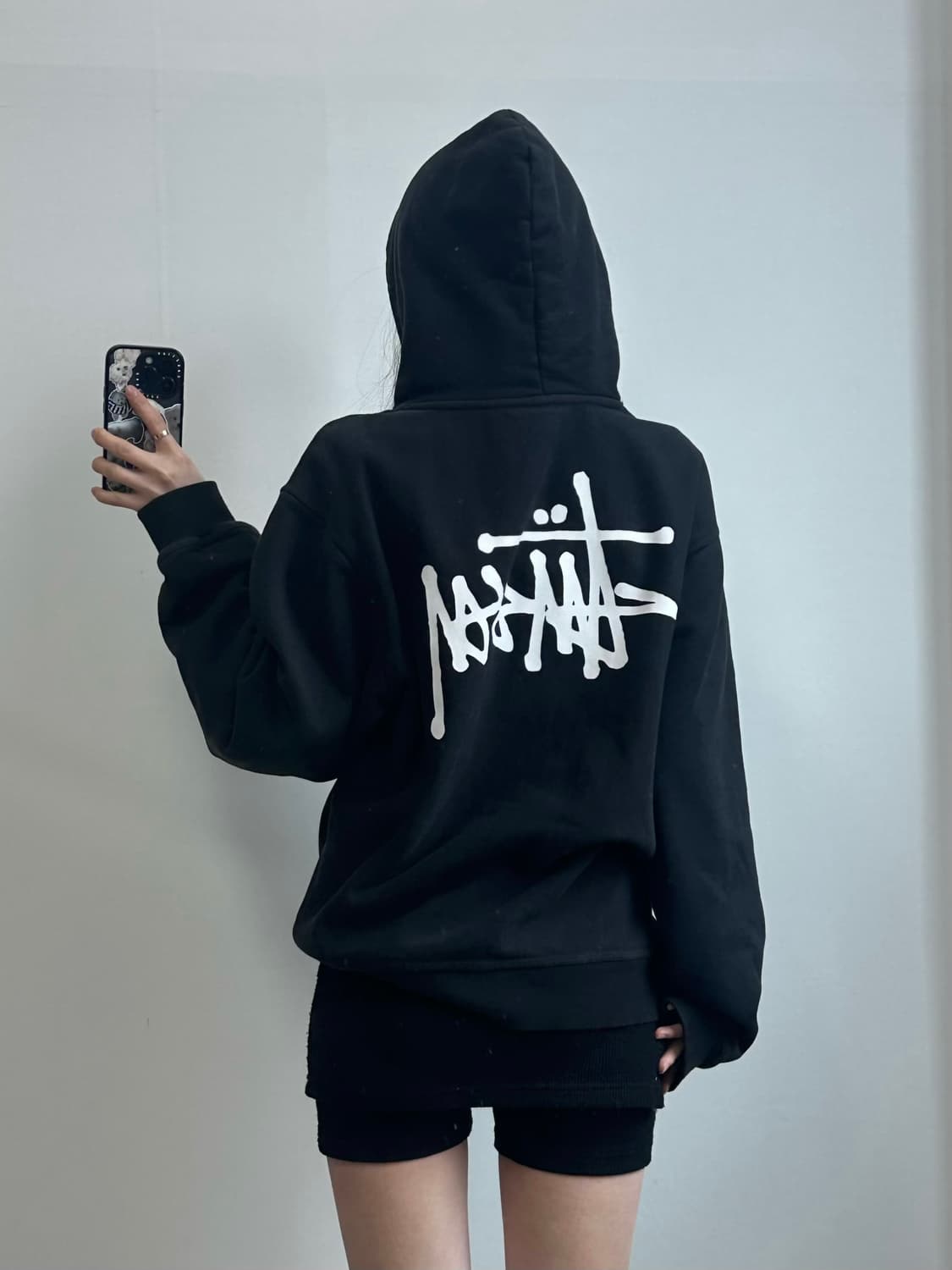 스투시 스탁로고 블랙 후드티 상품이미지1