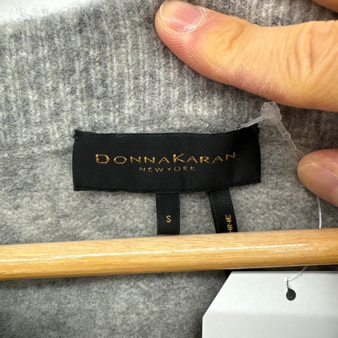 dkny 도나카란 여 브이넥 니트 여L 상품이미지3