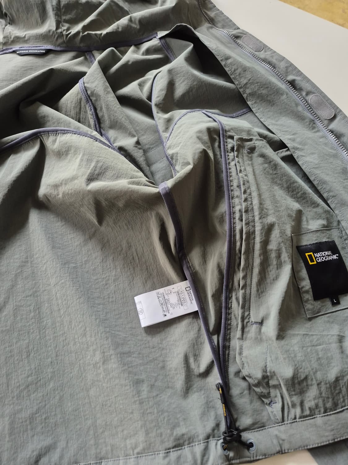 내셔널지오그래픽 후드 바람막이 자켓 상품이미지4