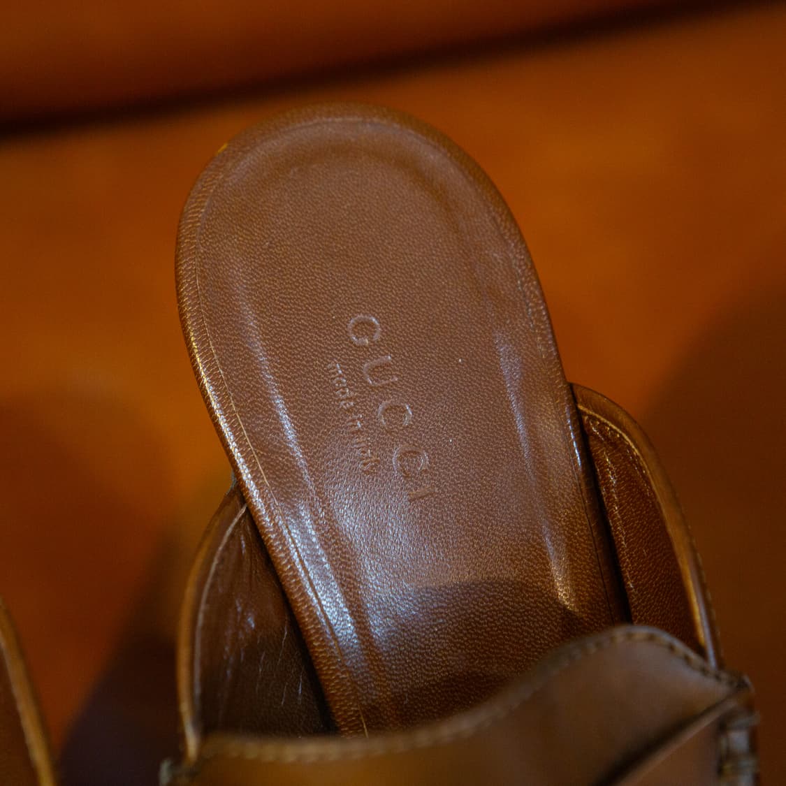 구찌 뱀부 태슬 플랫폼 로퍼 브라운 상품이미지3