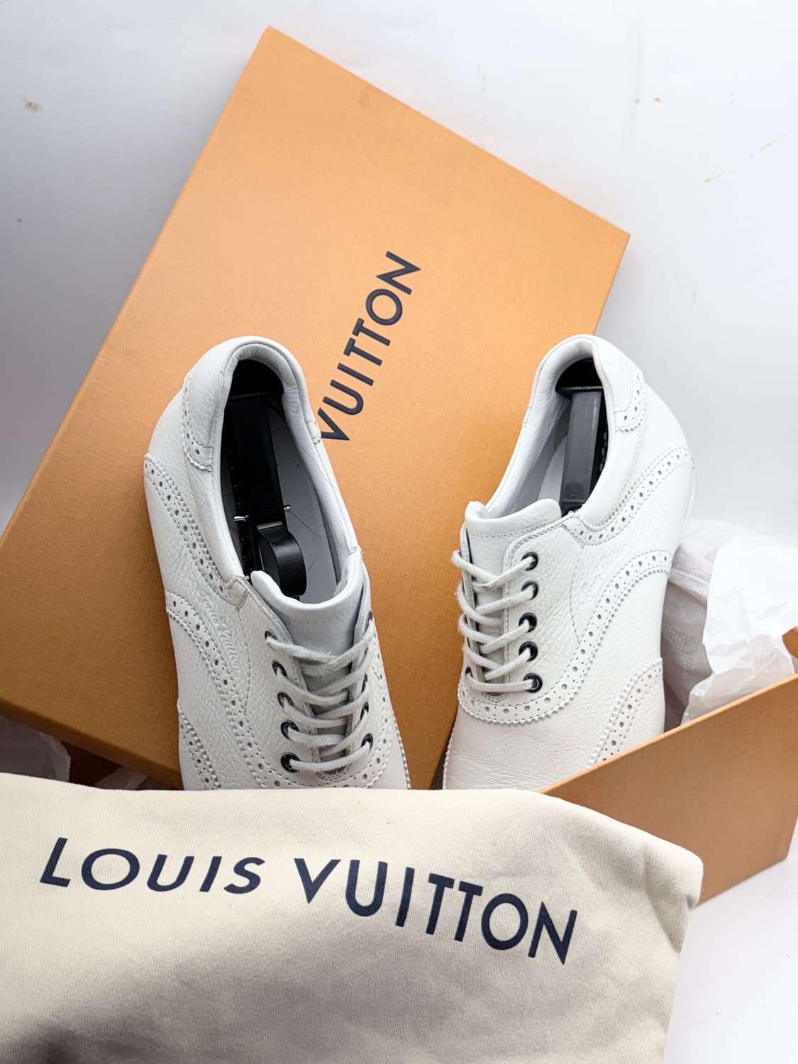 정품)루이비통 스니커즈 260 상품이미지2