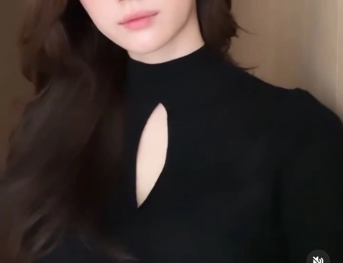 감각제이 수입 컷아웃 울 니트 목폴라 블랙 상품이미지1