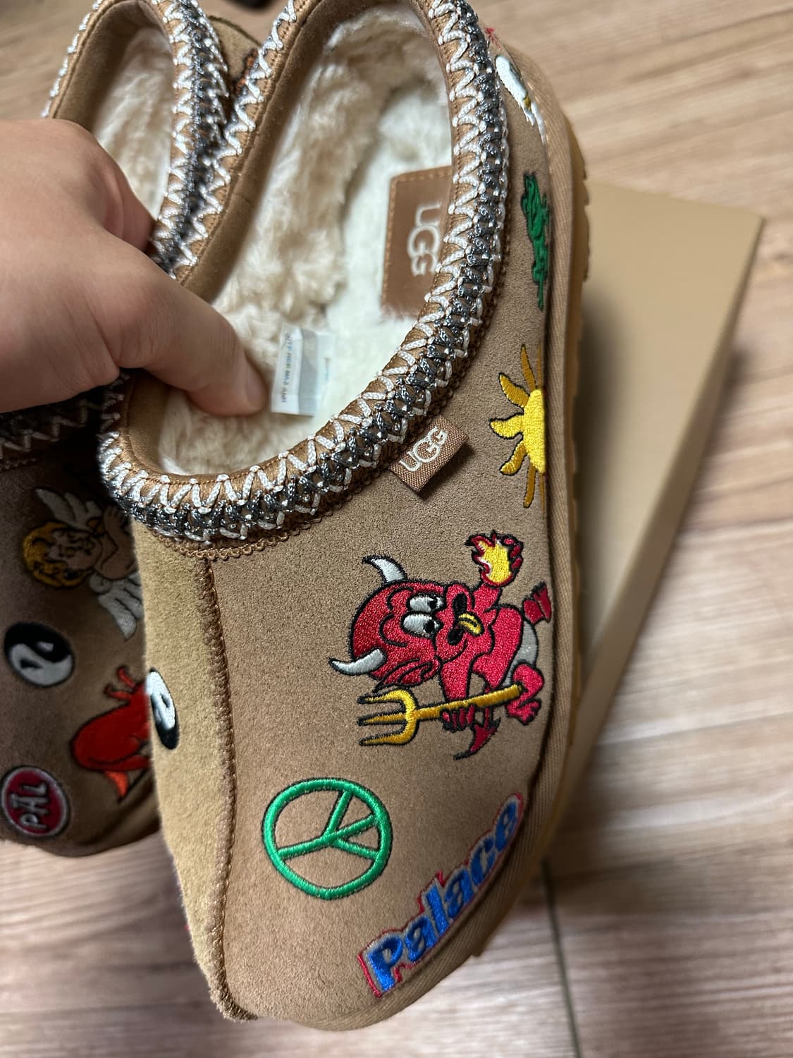 팔라스  X 어그 타스만 US8(260) 판매합니다. 상품이미지5