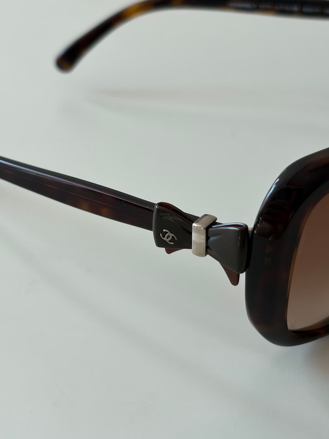 샤넬 리본 선글라스  상품이미지5